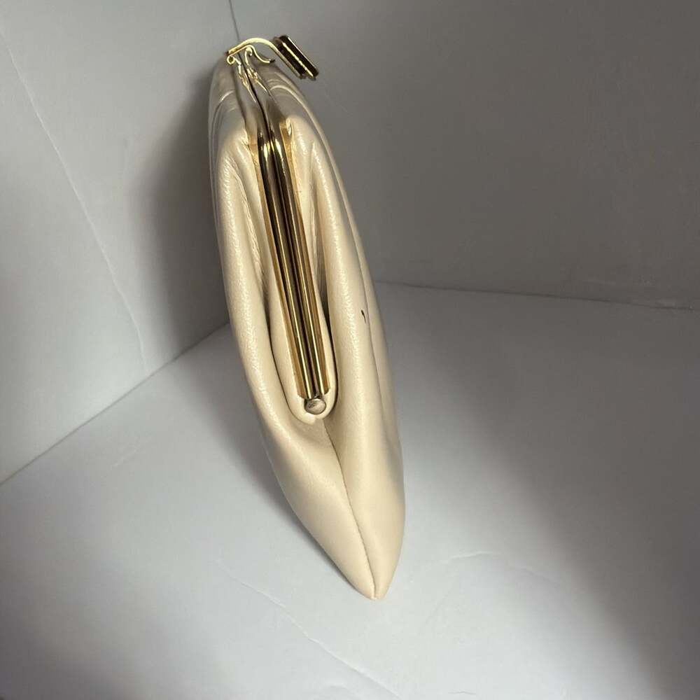 Estate Sale Find 1950s 1960s Vintage Ivory Frame Clutch Purse Clean Inside 6x10” - Picture 4 of 6